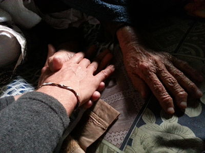 Abuela+hands